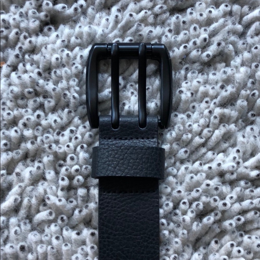 Express Men’s Black Leather Belt